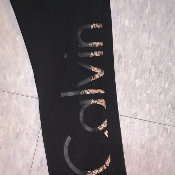 Calvin Klein Capris - Picture 2 of 4